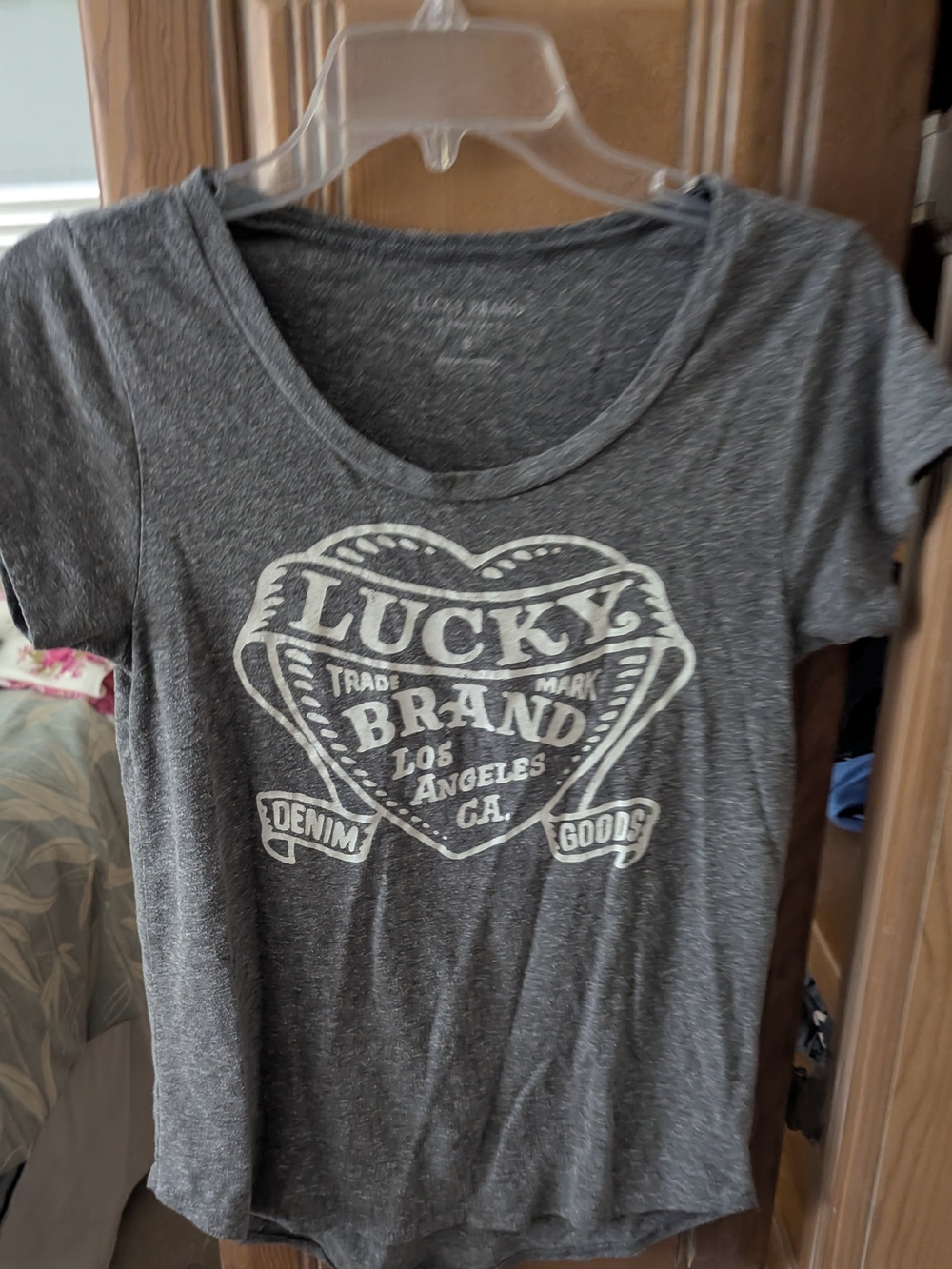 Lucky Brand Gray Short-Sleeve Graphic Tee with Heart Logo